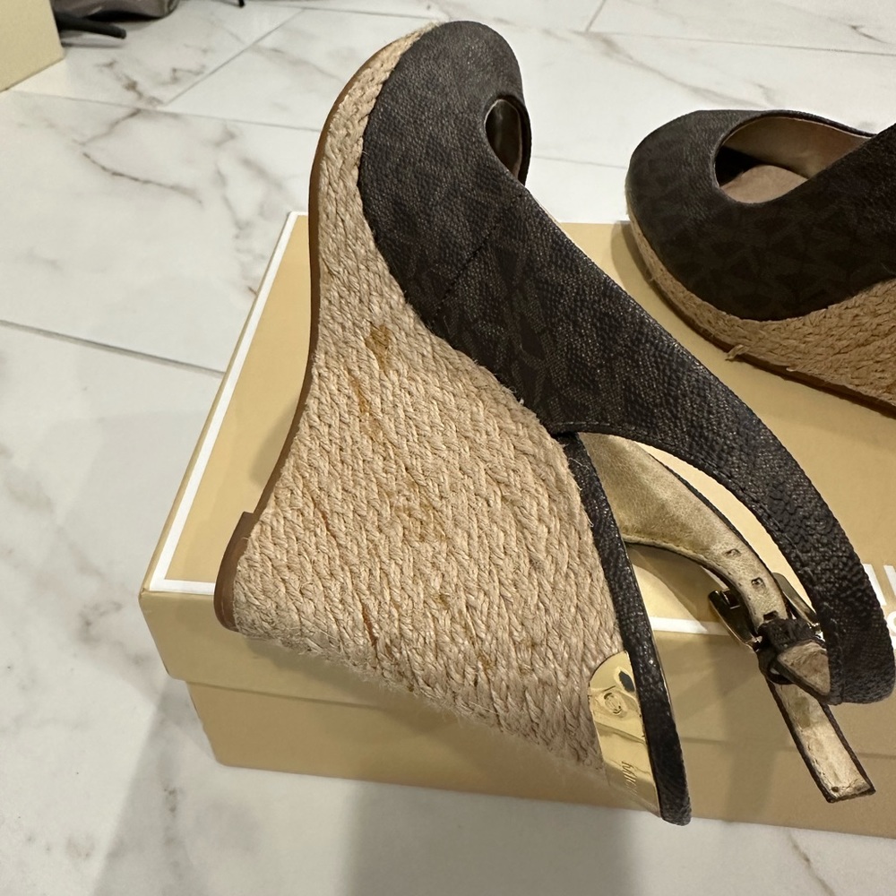 Michael Kors wedges - Picture 7 of 8